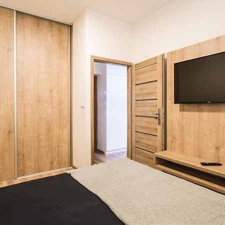 Flexihome Sk - Komenskeho - Private Parking Spot - Ultra Modern And Stylish Kosice Ruang foto